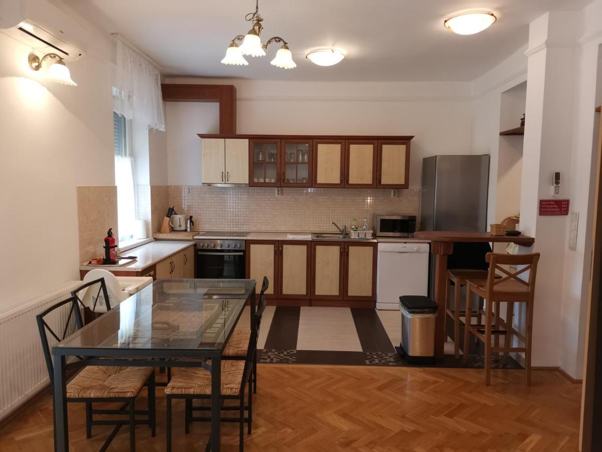 Sugar Apartman Debrecen Luaran gambar